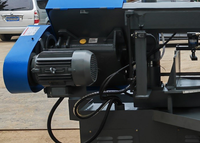 Автоматический колонный ленточнопильный станок MetalTec BS 300 CA — изображение 7