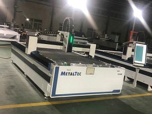 MetalTec 1530B (6000W) оптоволоконный лазерный станок для резки металла