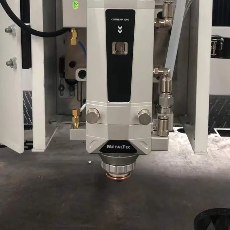 ЛАЗЕРНАЯ ГОЛОВКА METALTEC CH3000 (АВТОФОКУС)